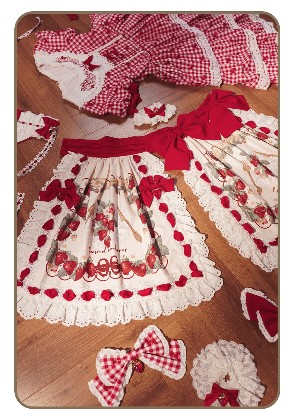 【受注予約8/18まで】Strawberry Sunshine Picnic カントリー風ワンピースとエプロン・ショート丈