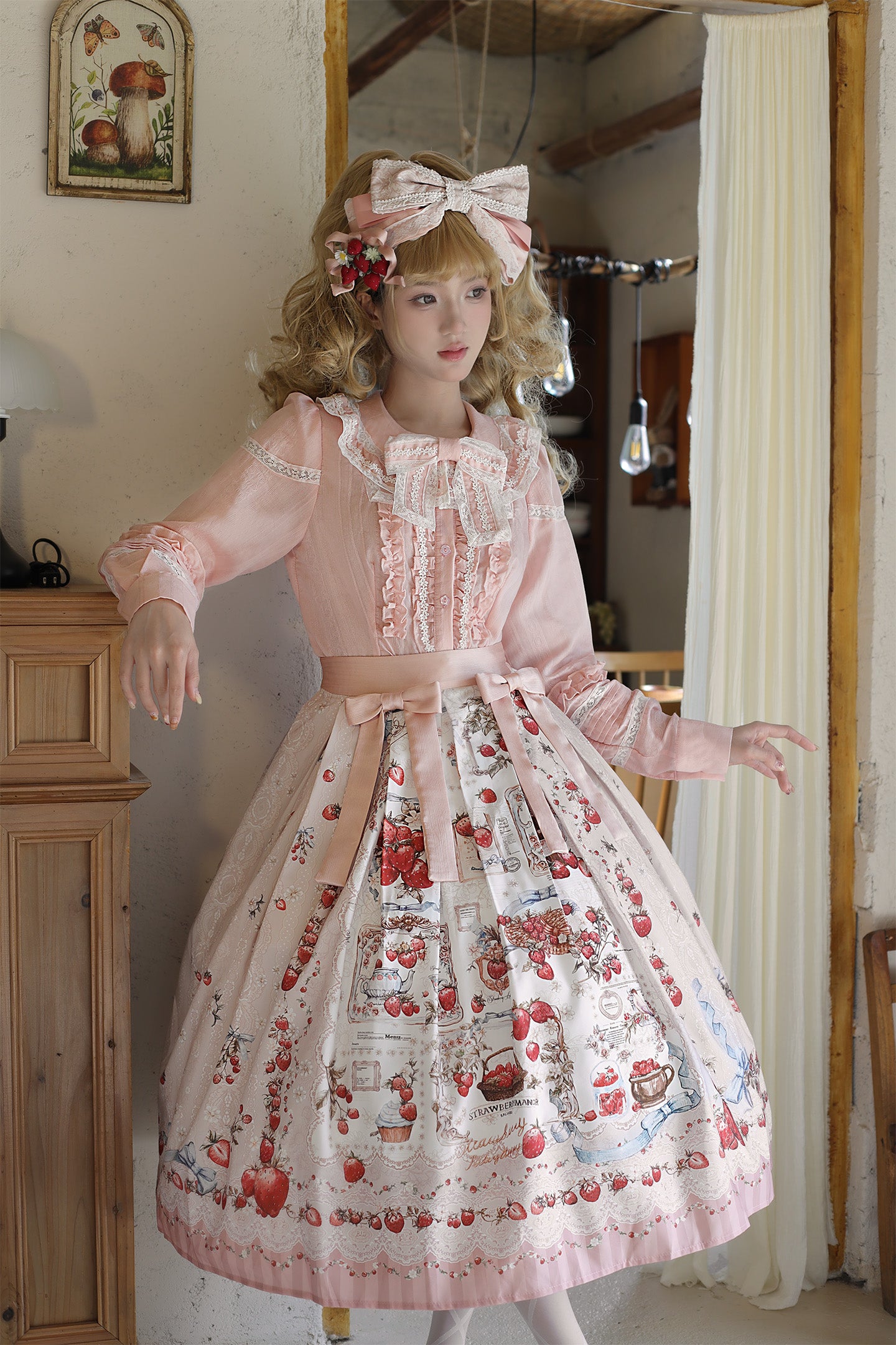 受注予約12/16まで】Strawberry Manor リボンブラウス – ロリータ