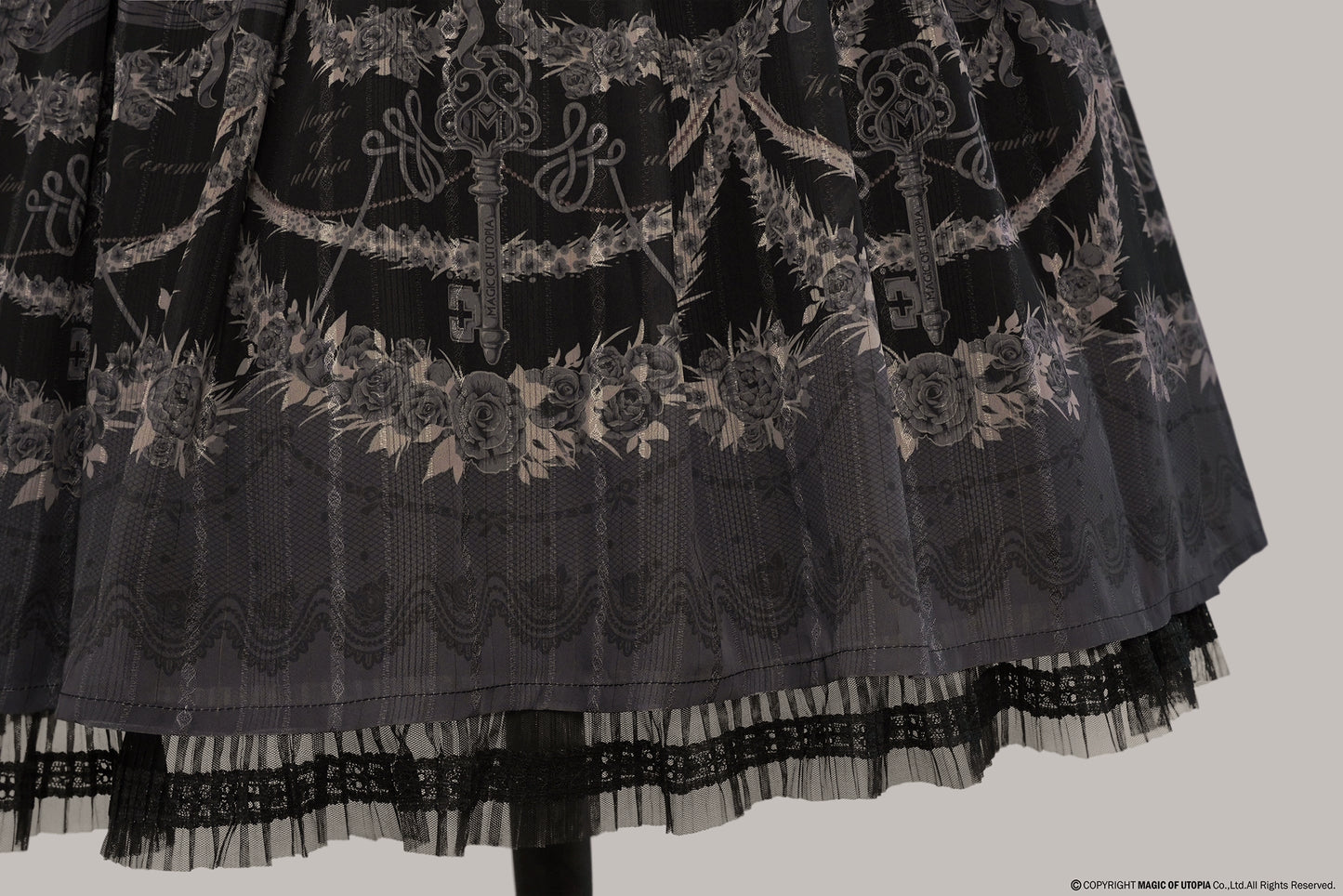 Romantic Memories スタンドカラーワンピース