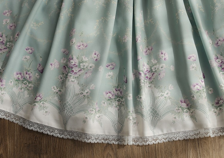 Bouquet of the Valley 刺繍入り三角襟の花柄ワンピース