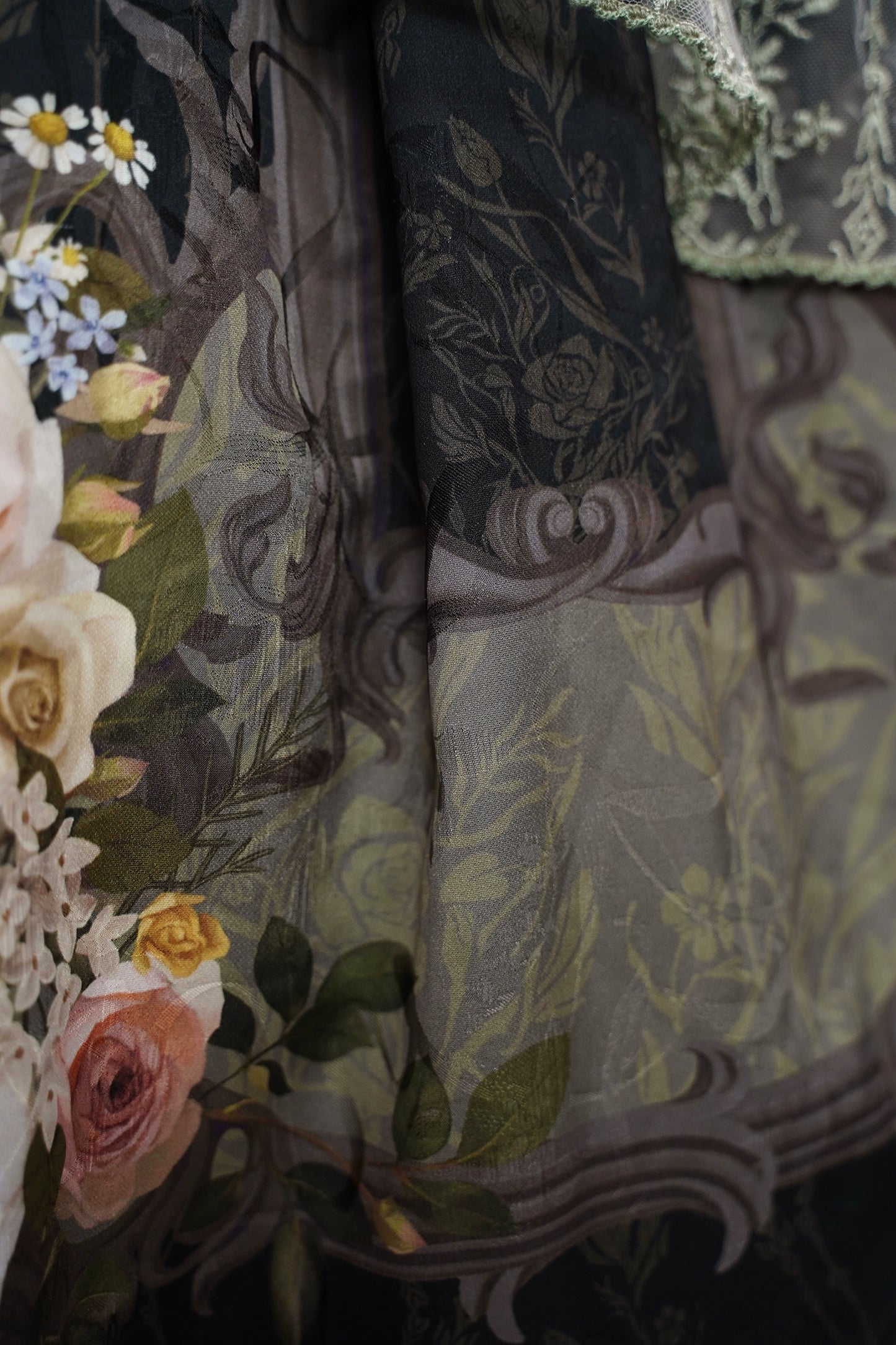 【受注予約1/23まで】Anthea Garden ジャンパースカート2型・花柄プリントあり