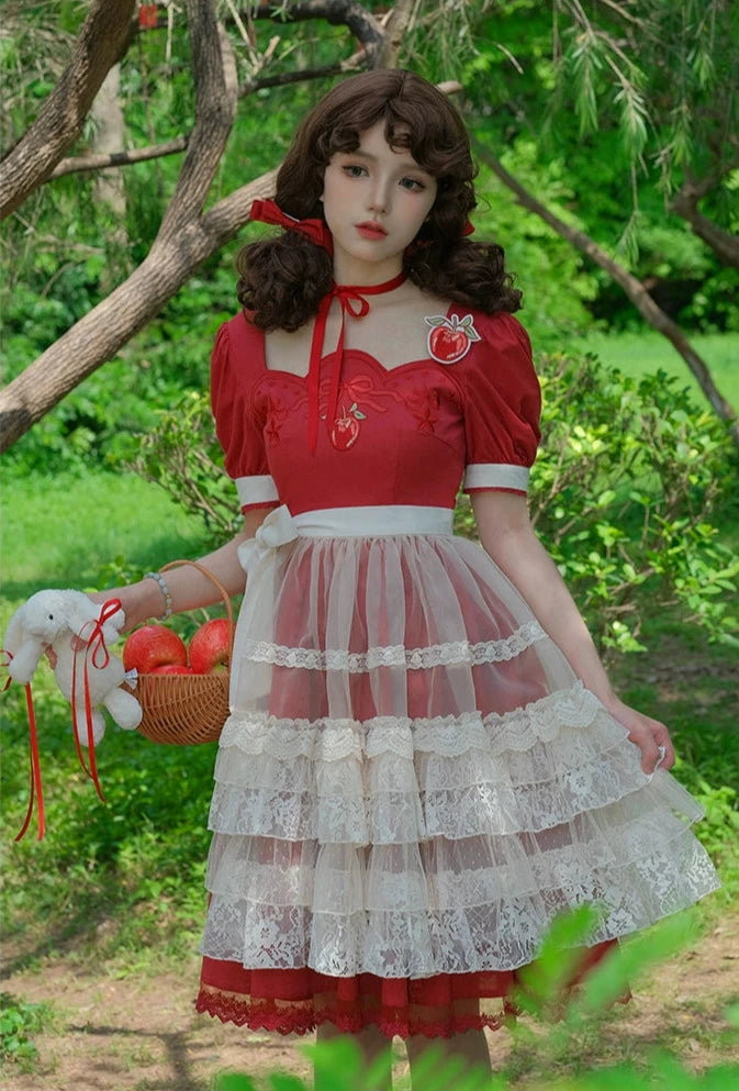 Apple Princess 林檎刺繍ワンピースとオーバースカート – ロリータ Apple Princess 林檎刺繍ワンピースとオーバースカート – ロリータ