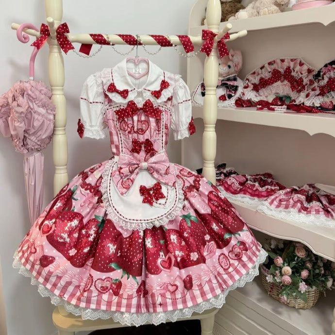 [Pre-orders available until 3/16] Dream to Strawberry Print Jumper Skirt