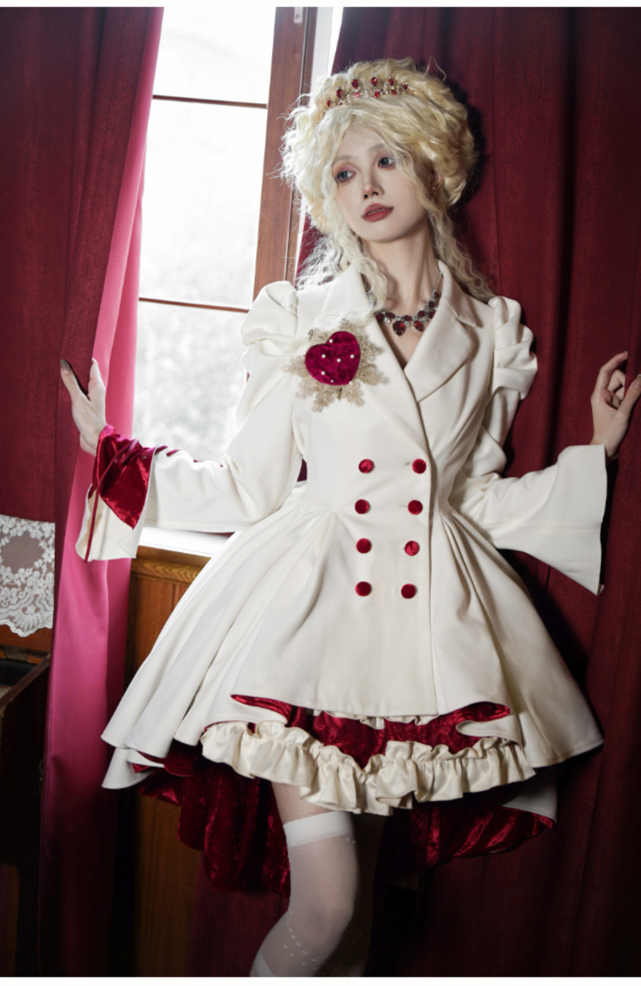Heart of Mary カットデザインジャンパースカートとジャケット