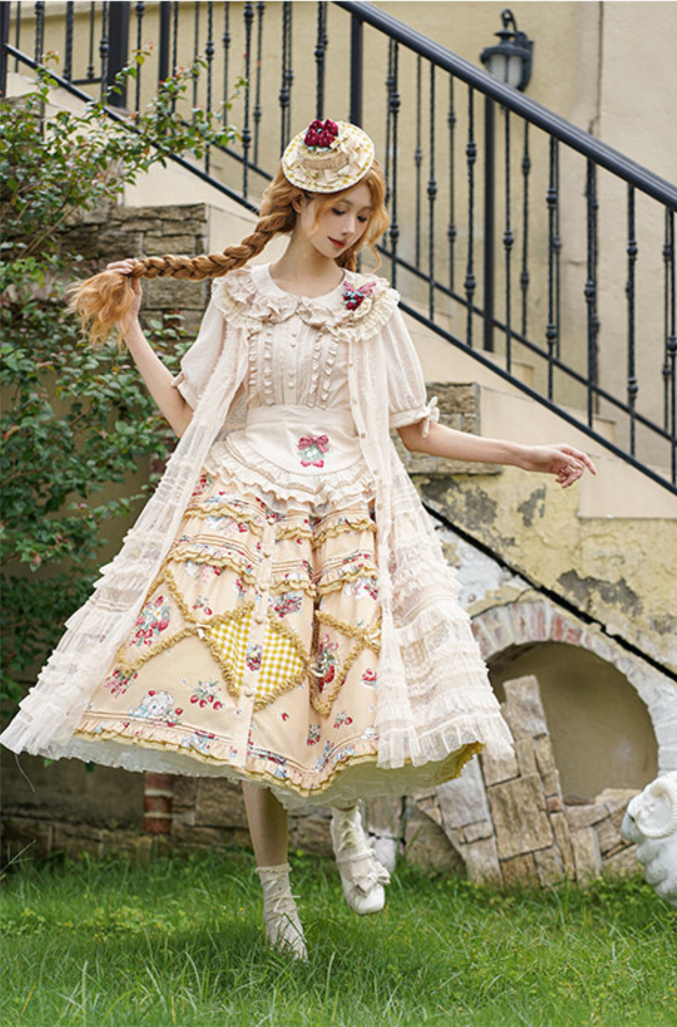 Strawberry Bouquet 前ボタンスカート