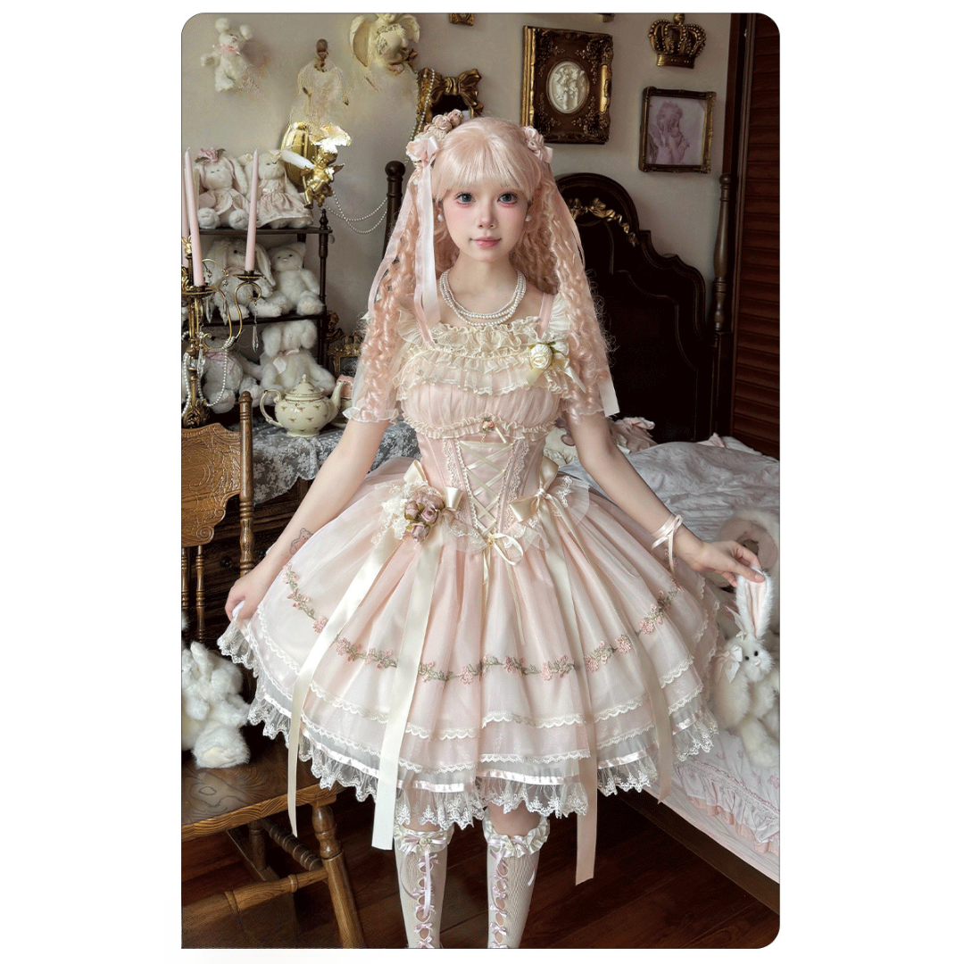 Misty Bloom　花刺繍のミニ丈ジャンパースカート