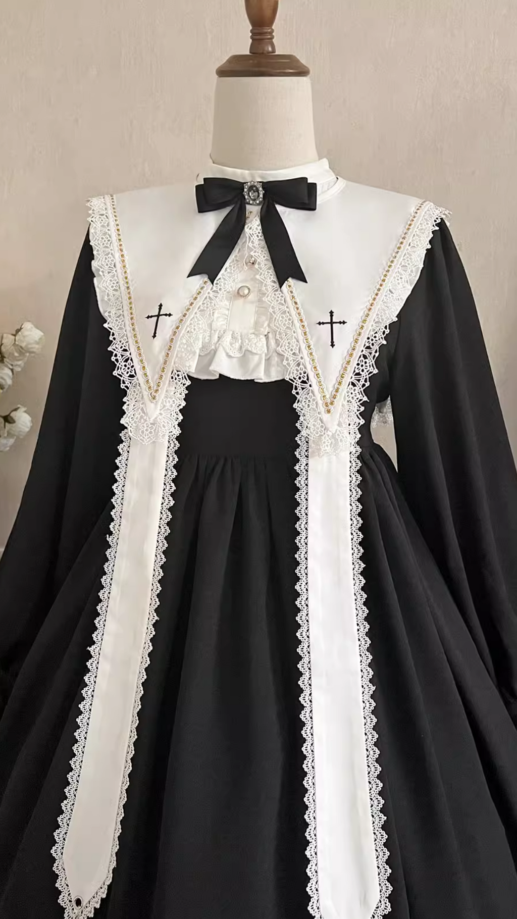Cross Contract シスター風長袖ワンピース 付け襟付き