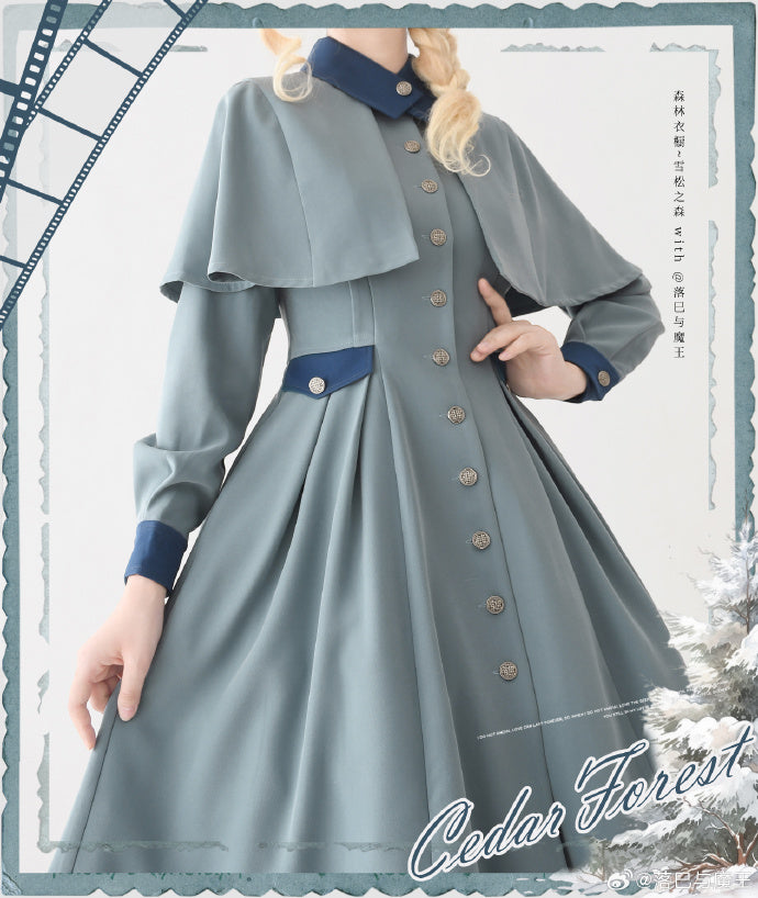 Snow Cedar クラシカルケープ付きワンピースコート