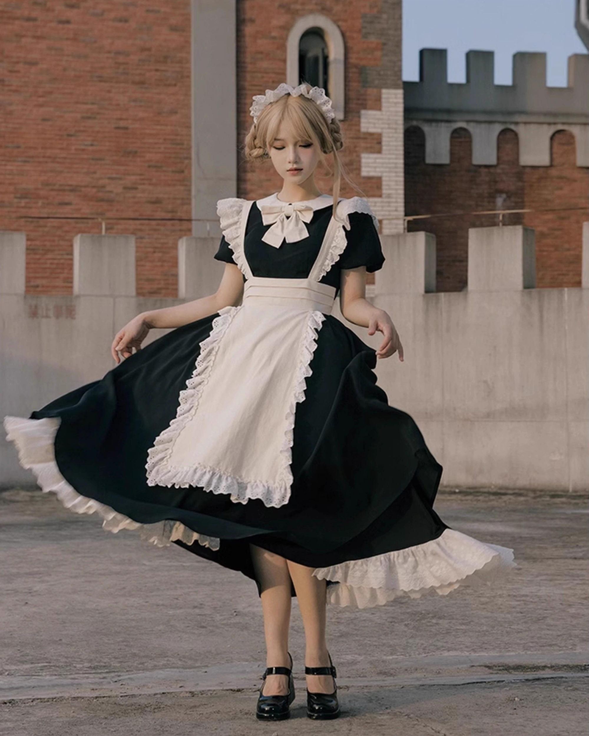 【unaちゃん着用】クラシカルエプロンのメイド風ワンピース ロング丈 アームスリーブ付き
