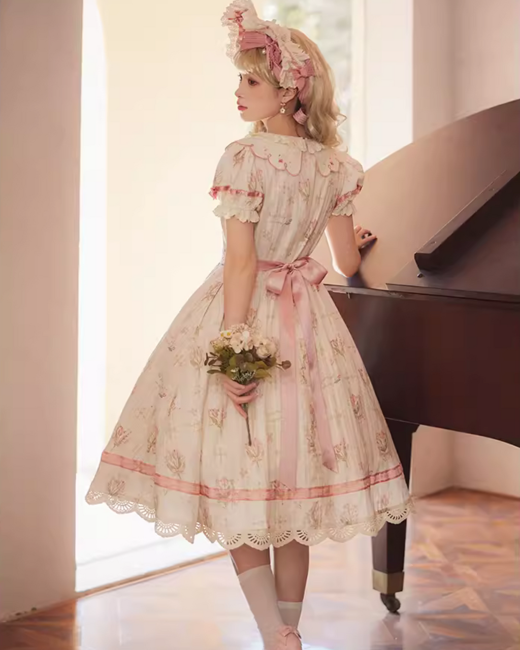 Tulip Bouquet ラウンドネックコットンワンピース