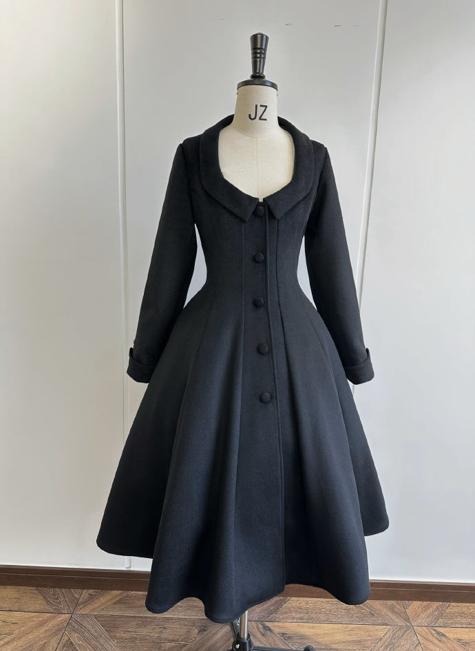 [Pre-orders available until November 12th] Yoiyami Rose Elegant Gothic Coat - Long Length