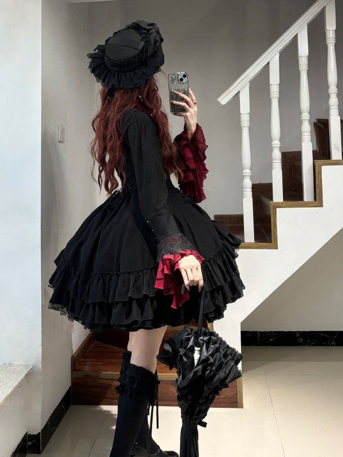[Pre-orders available until November 12th] Yoiyami Rose Elegant Gothic Frill Dress