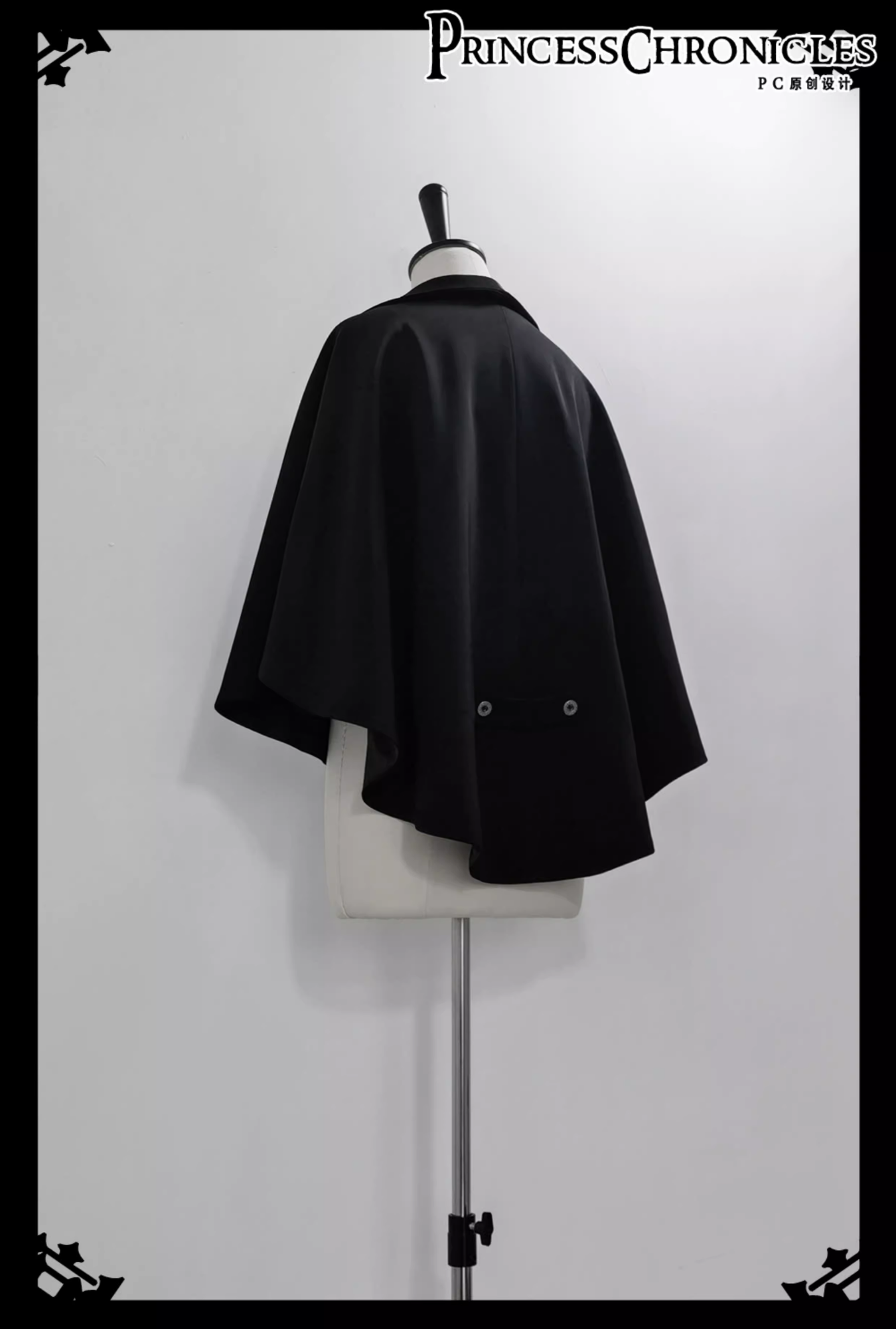 【予約販売】Black Rabbit うさ耳フードベスト・マント・ショートパンツ