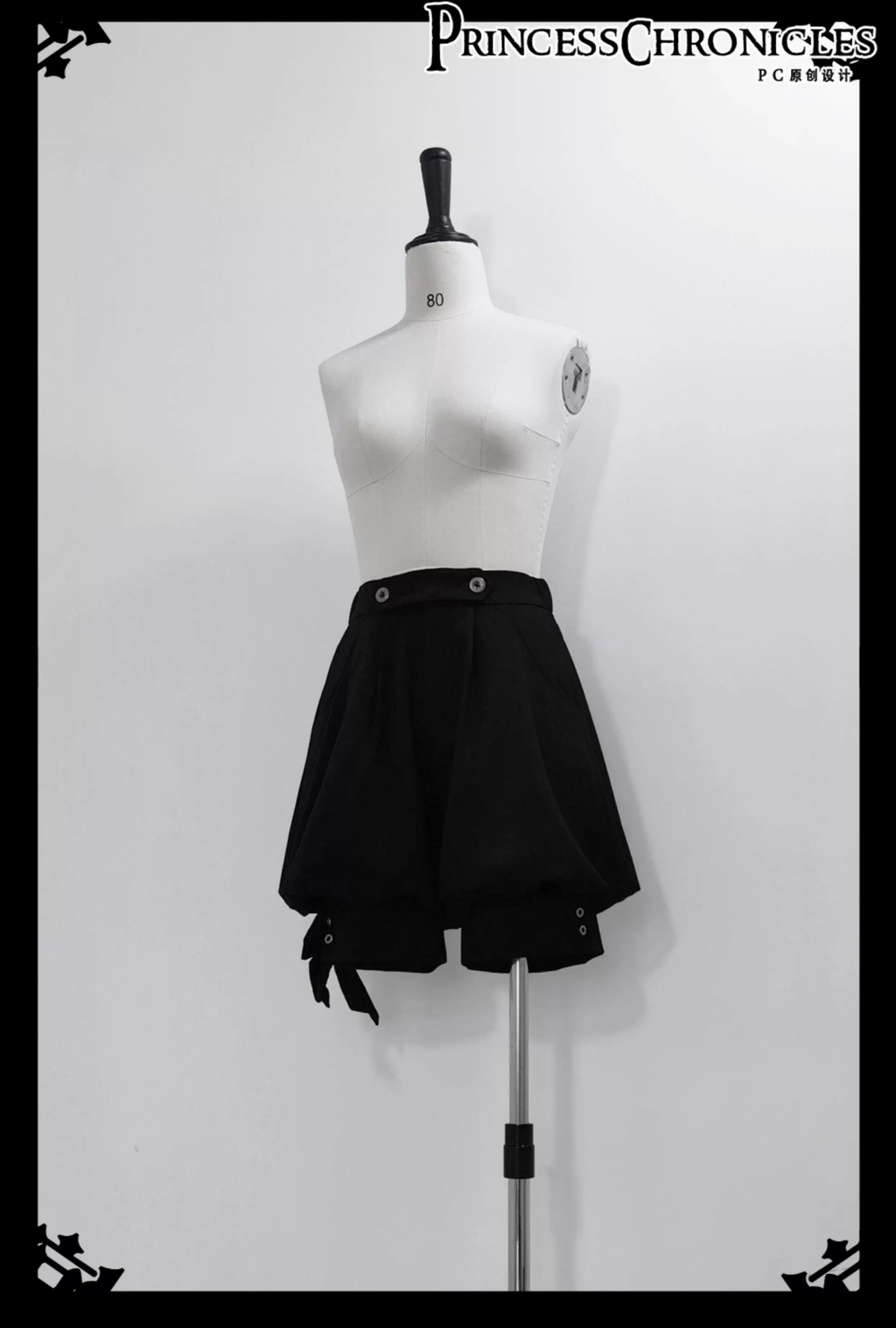 【予約販売】Black Rabbit うさ耳フードベスト・マント・ショートパンツ