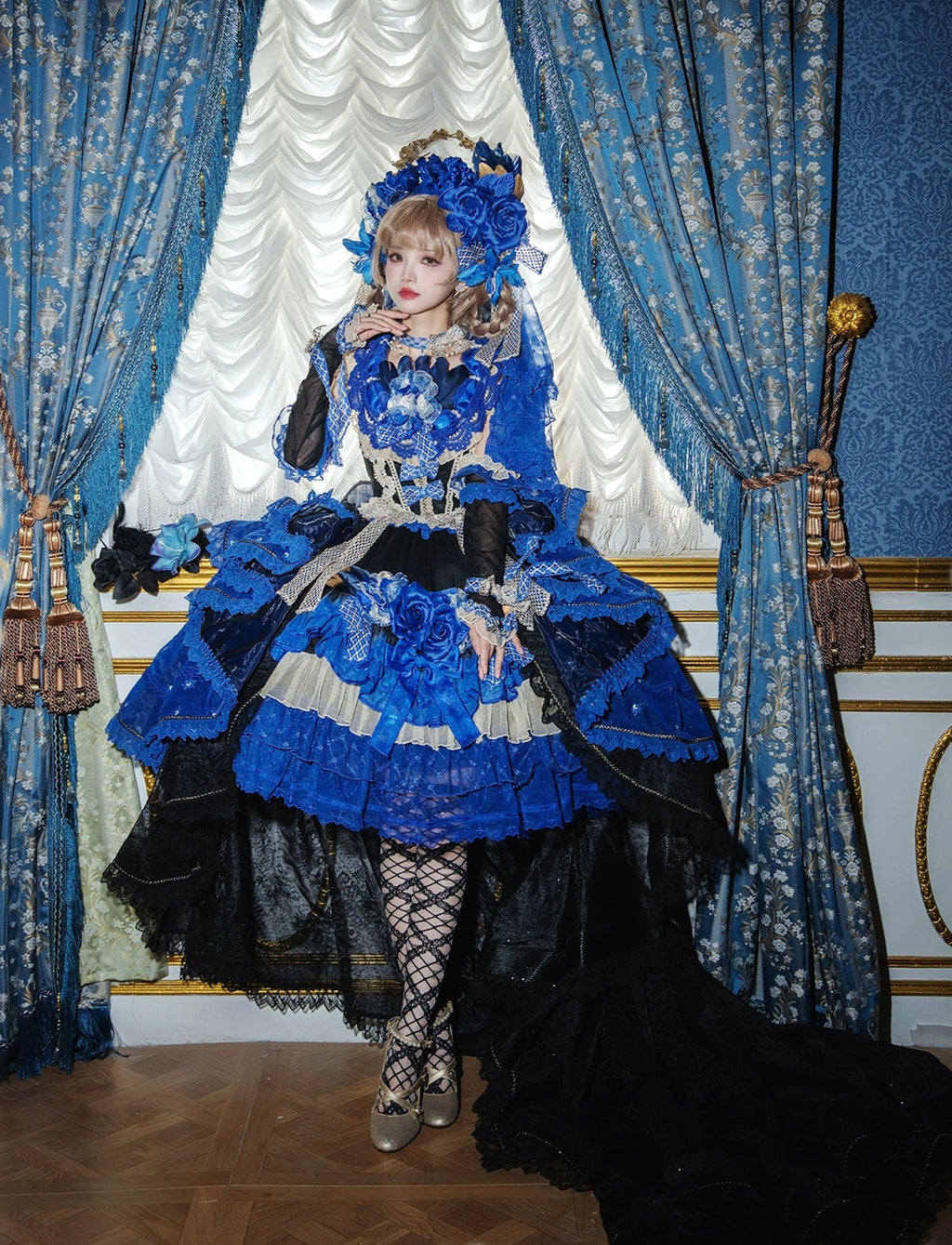 【受注予約8/13まで】Snow Rose Princess トレーン付きドレス・ブルー×ブラック（ゴールド）