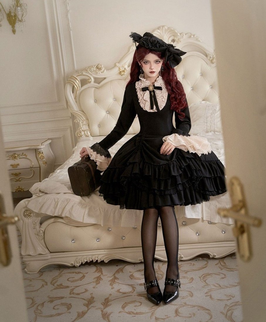 [Pre-orders available until November 12th] Yoiyami Rose Elegant Gothic Frill Dress