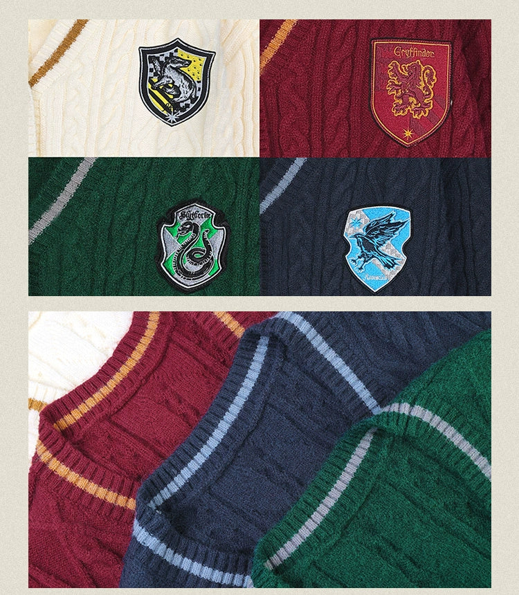 [Pre-order] Hogwarts School of Witchcraft and Wizardry Loose Fit Cable Cardigan