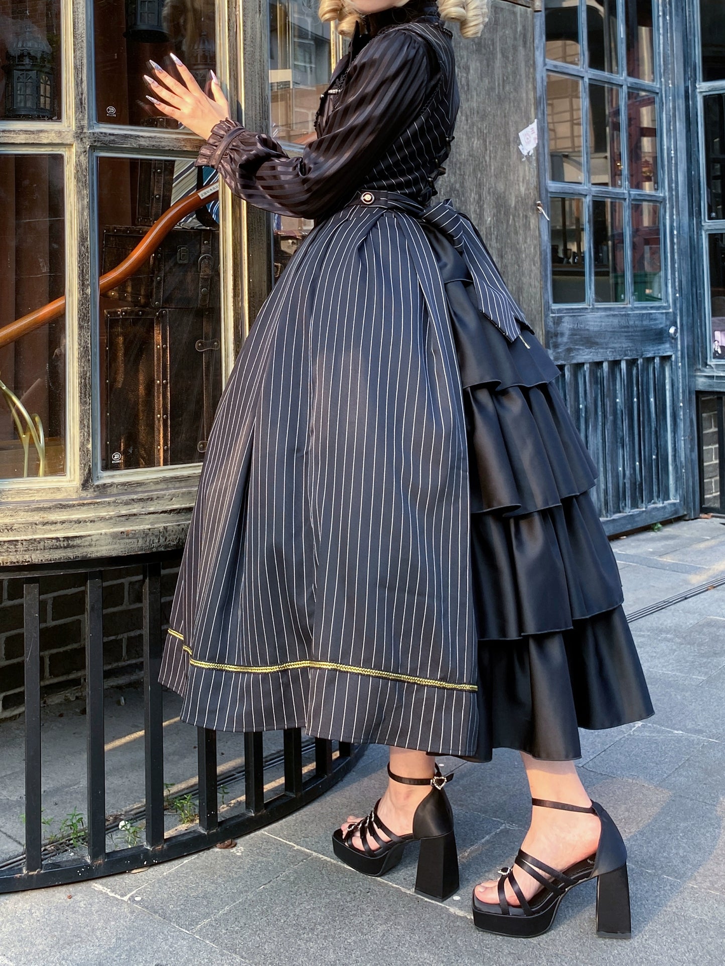 [Resale/Pre-orders available until 10/28] Bright Moon Corset Jumper Skirt Stripe [Black]