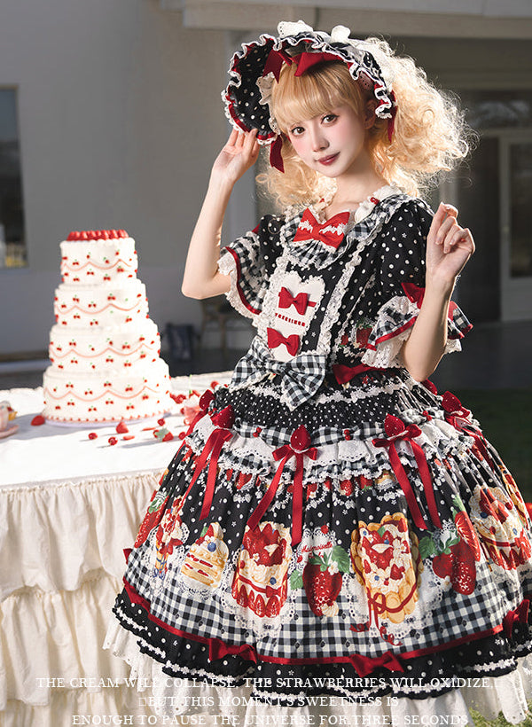 フリルケーキプリント　ワンピース プリントのフリルケーキのワンピース