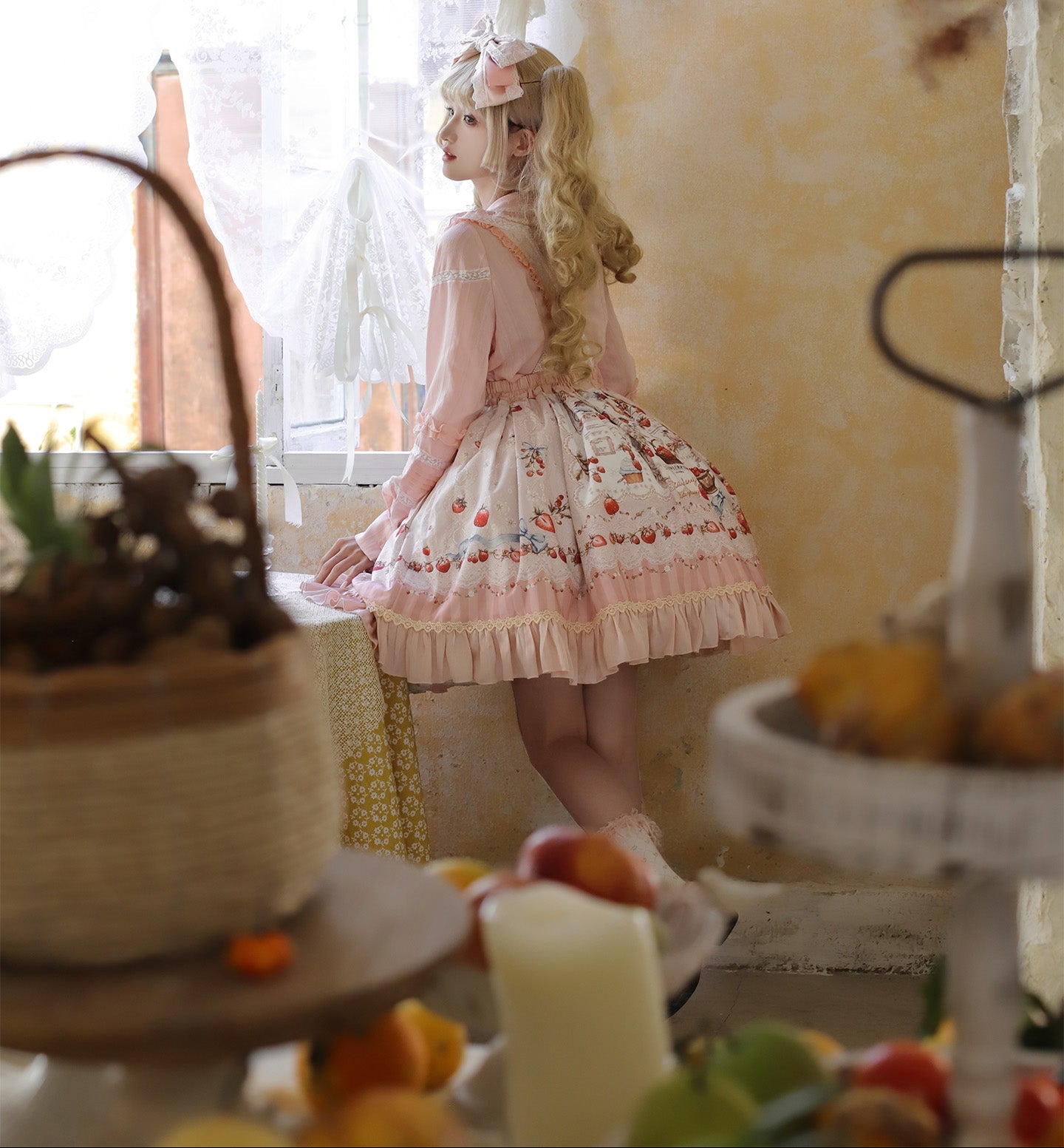 【受注予約12/16まで】Strawberry Manor サスペンダースカート・ショート丈