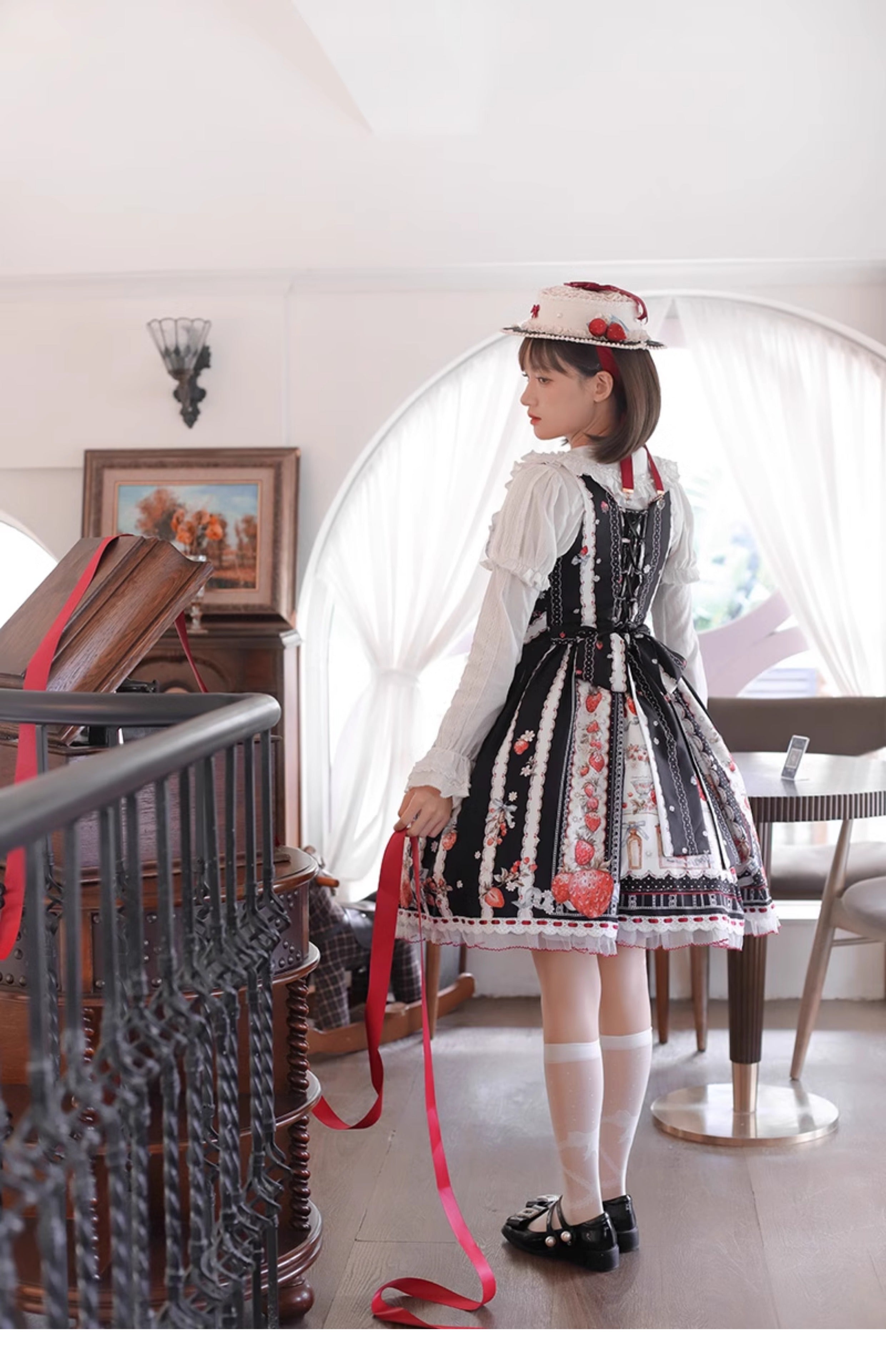 Strawberry Manor プリントジャンパースカート