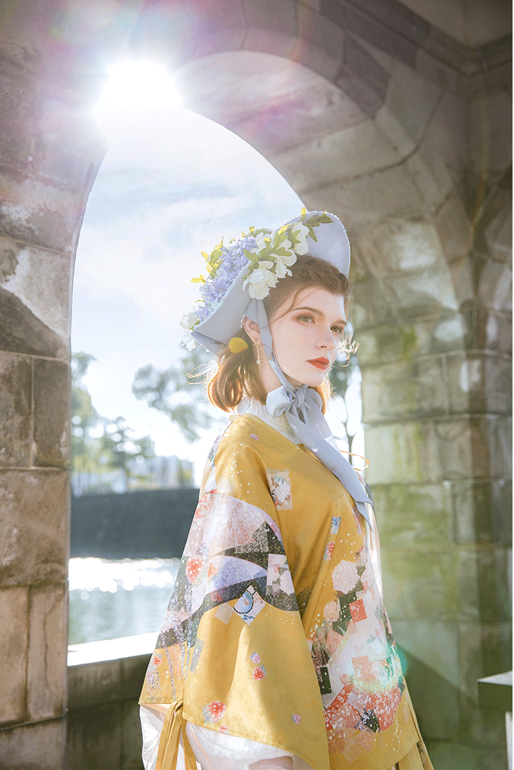 和ロリ苔桃の花咲くエレガント羽織