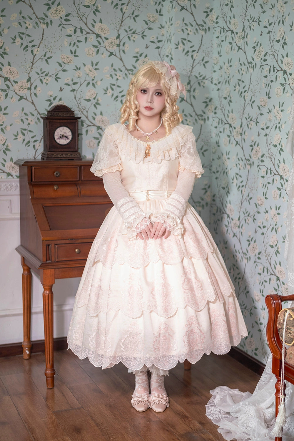 【受注予約9/25まで】Noble Garden 付け袖付きレースブラウス