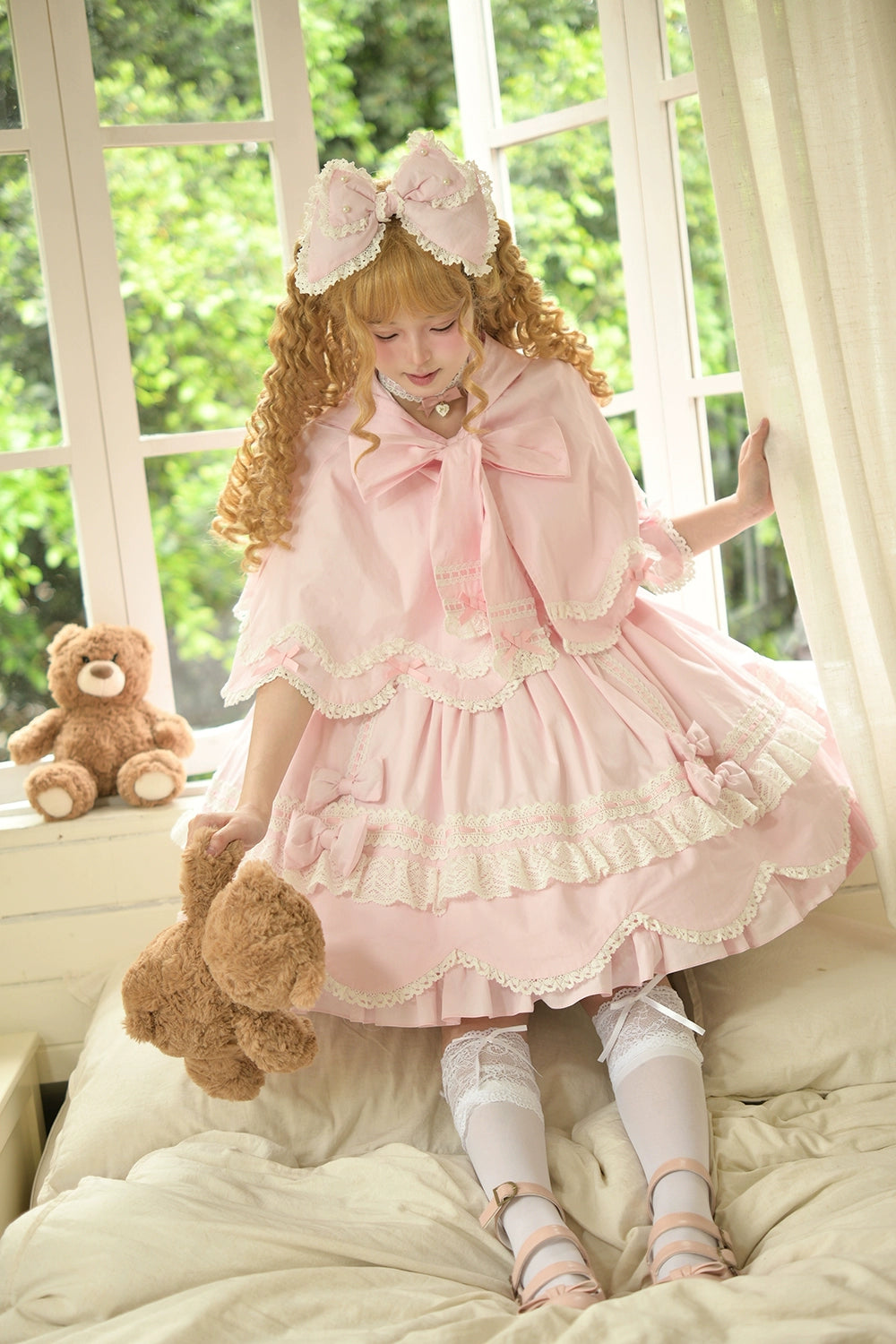 【予約販売】Antique Petal Rabbit うさ耳付きケープ