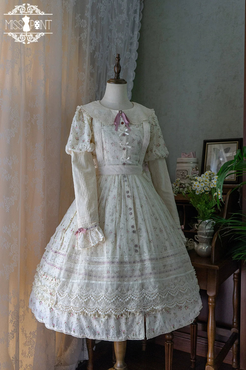 [Pre-order] Pink Flower Polka Dot Sheer Apron