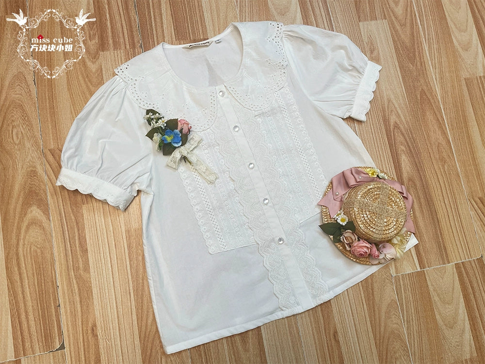 [Pre-orders available until 5/8] Sweetie Sheep Cutwork Lace Short Sleeve Blouse