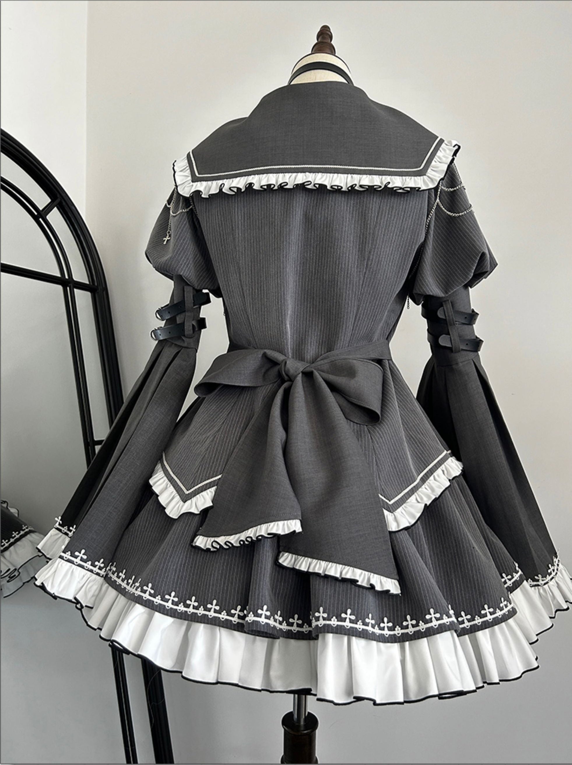 Cross Belt 制服風ゴシックセットアップ