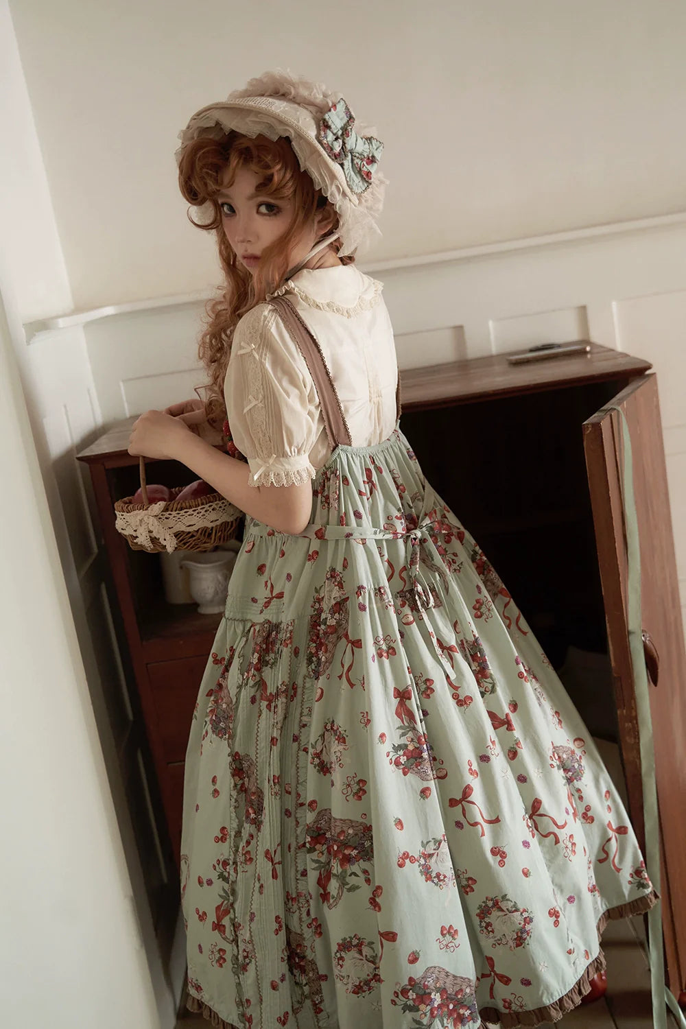 め*ろ様 シャーリーテンプル いちご柄ジャンスカ Shirley Temple め*ろ様 シャーリーテンプル いちご柄ジャンスカ Shirley Temple