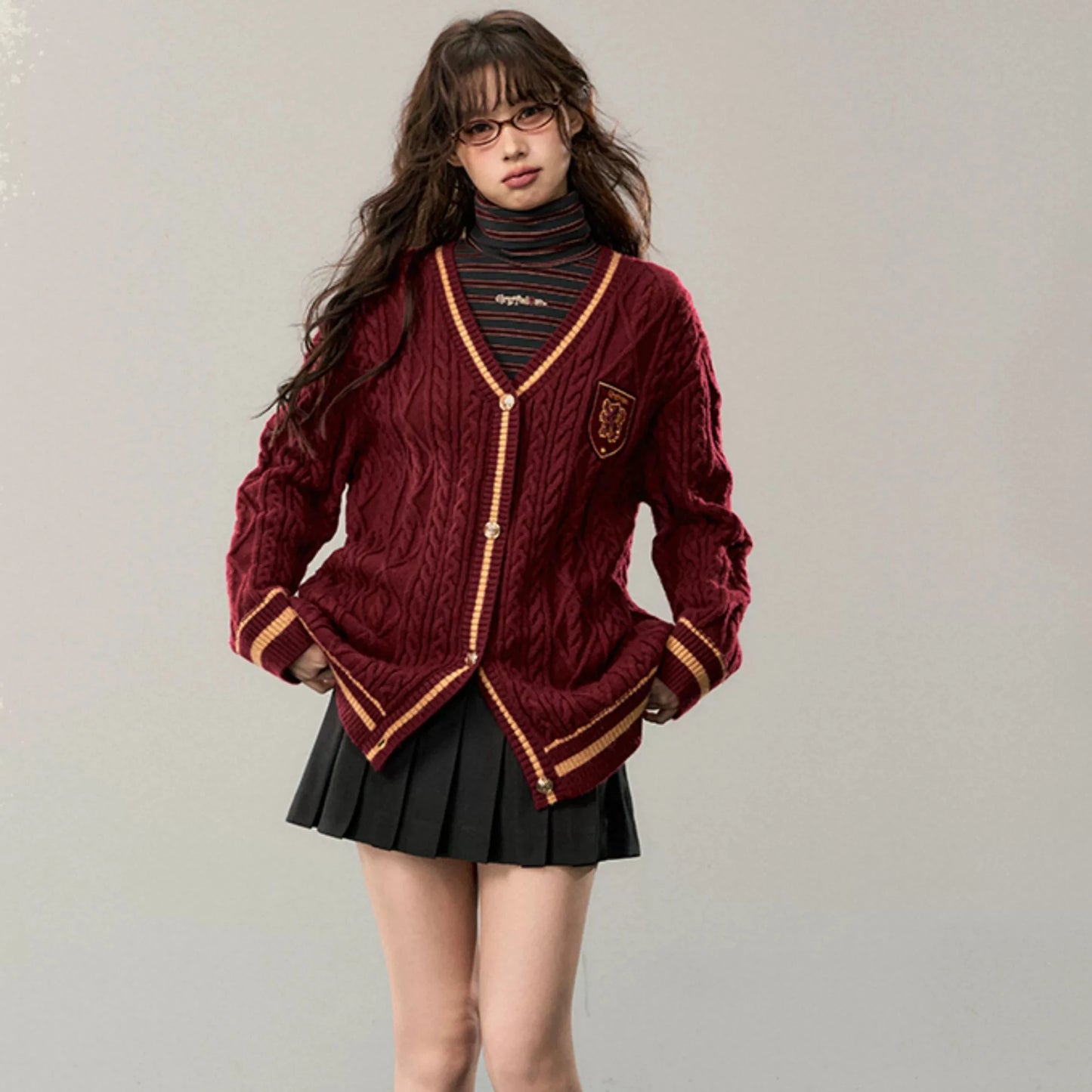 [Pre-order] Hogwarts School of Witchcraft and Wizardry Loose Fit Cable Cardigan