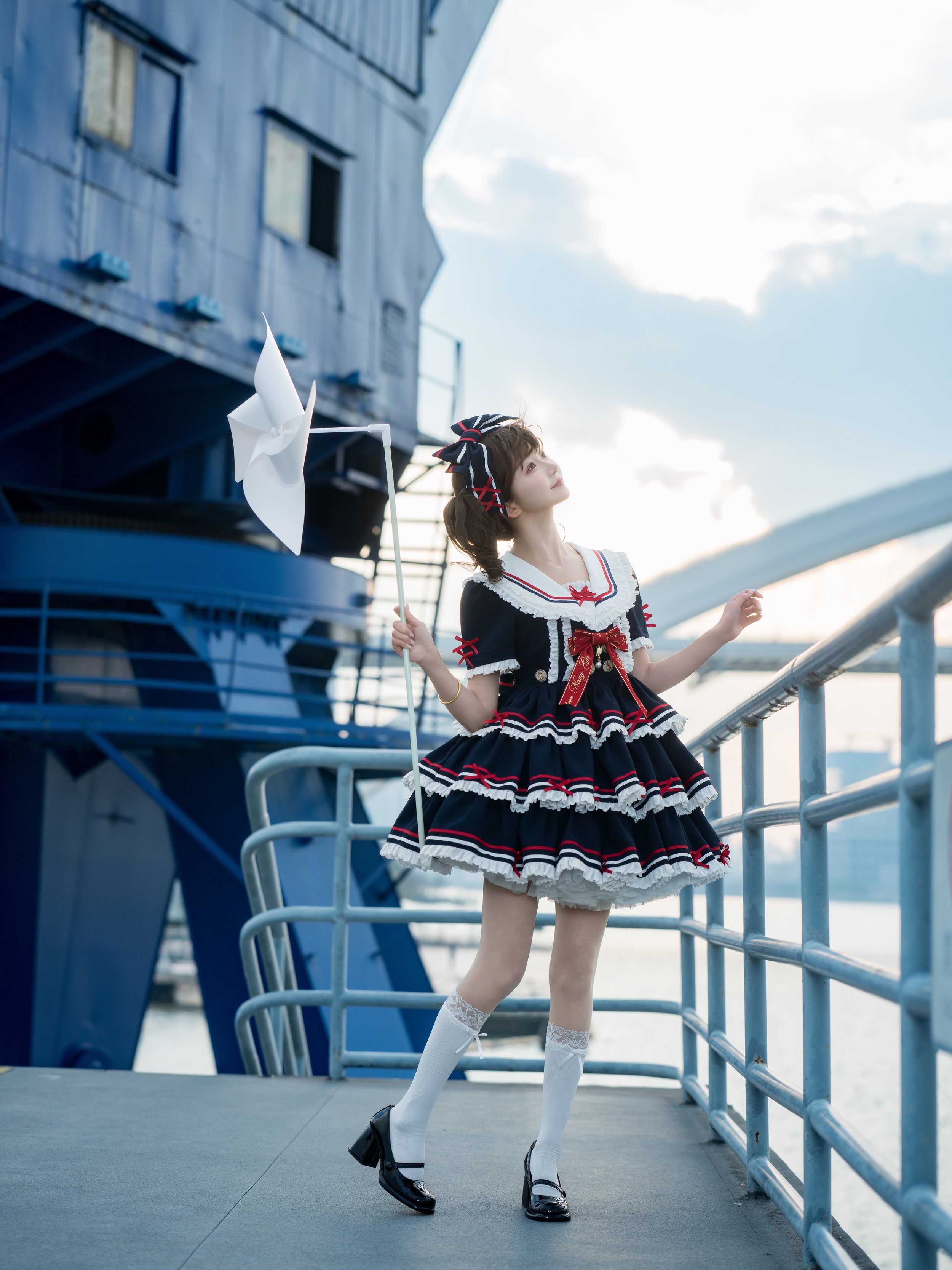 【受注予約4/28まで】セーラー襟と3段フリルの2wayマリンワンピース・ネイビー・ショート丈