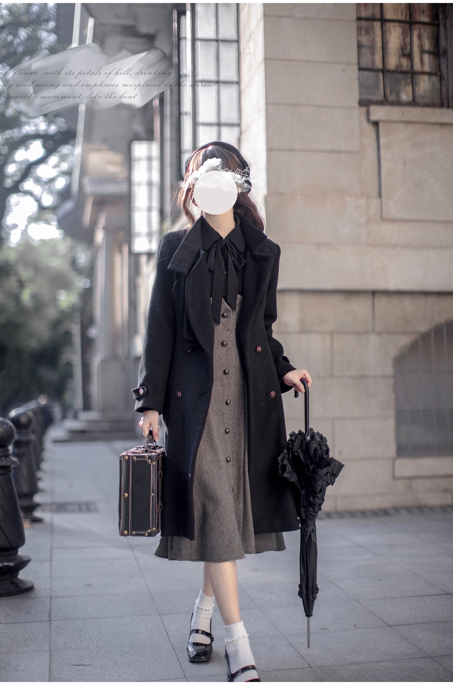 Classic double button ribbon coat