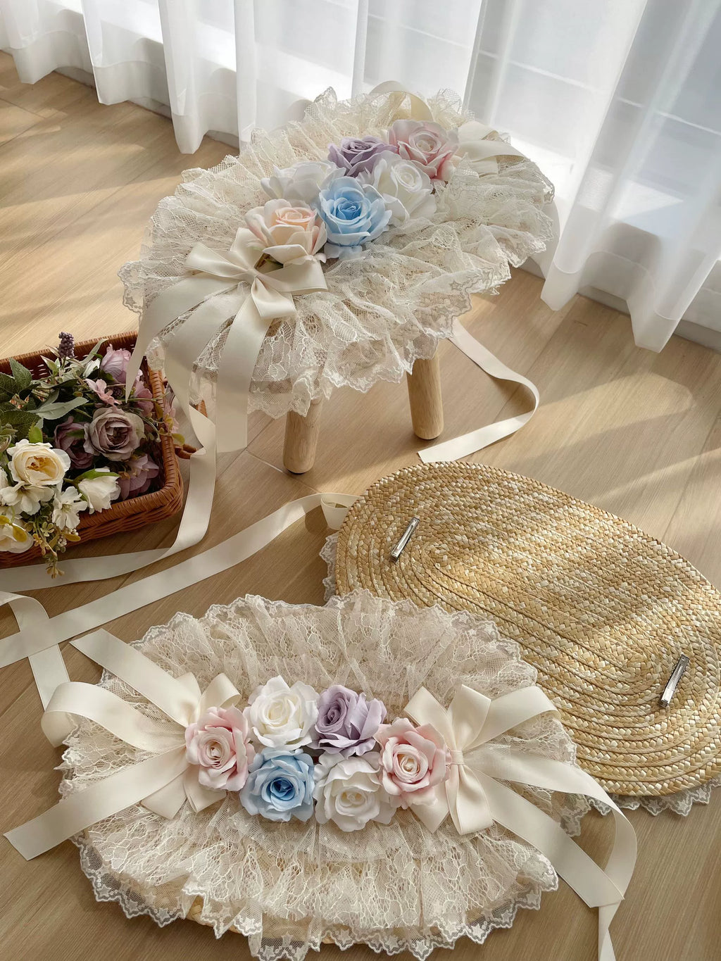 Simultaneous purchase only [Pre-orders available until 11/18] Flower Mist Path Apron, Bonnet, Headband