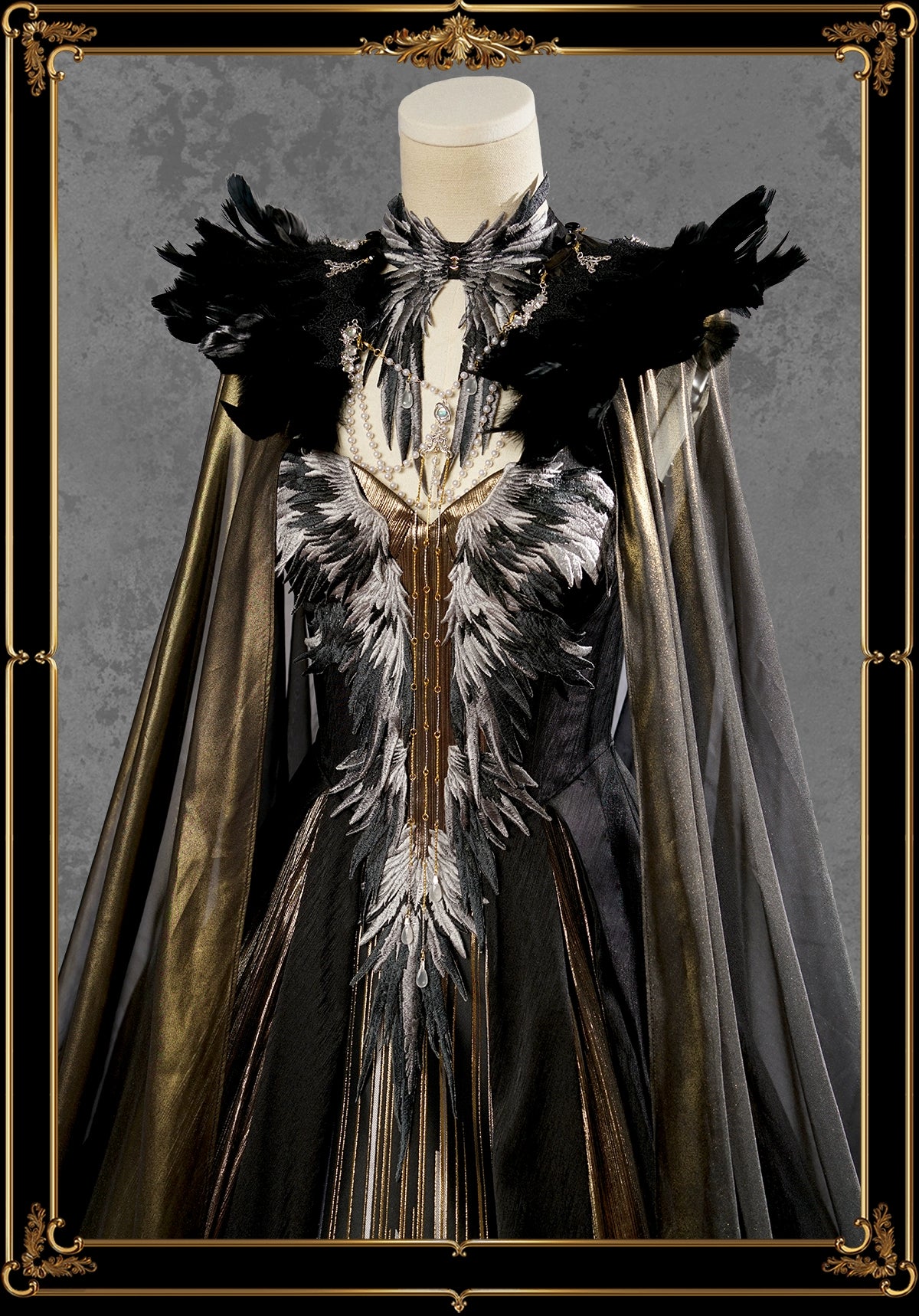 Simultaneous purchase only [Pre-orders available until 2/18] Scale Theory Sheer Cape