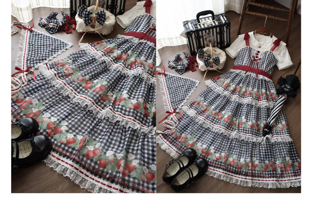 [Pre-orders accepted until 3/5] Have a Picnic, May Strawberry Gingham Check Jumper Skirt