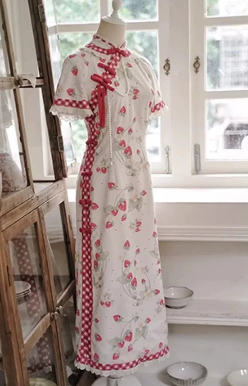 Strawberry Orchard 苺のチャイナドレス ロング丈
