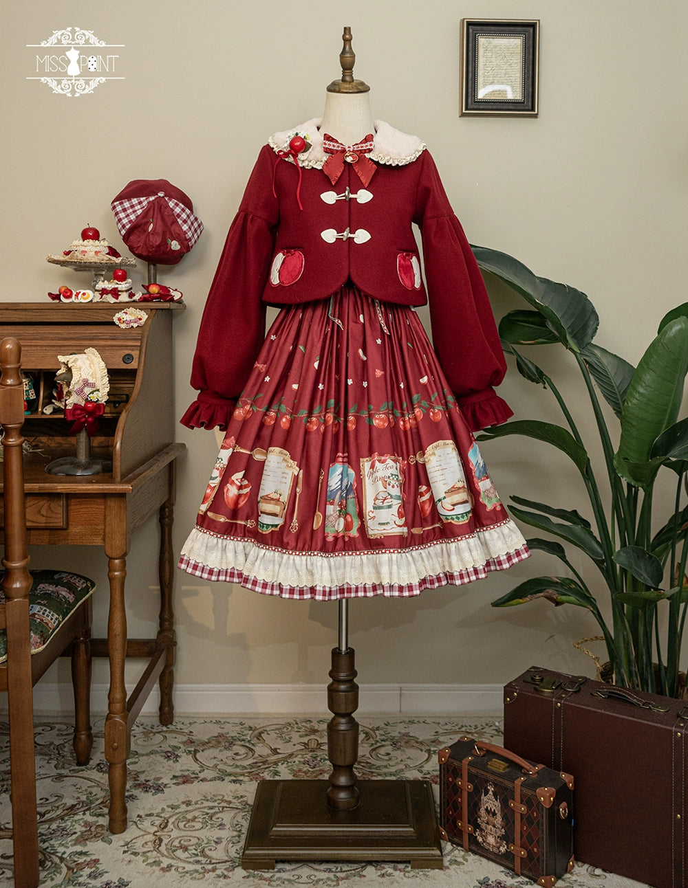 【予約販売】Apple Garden バイエルン風ジャンパースカート
