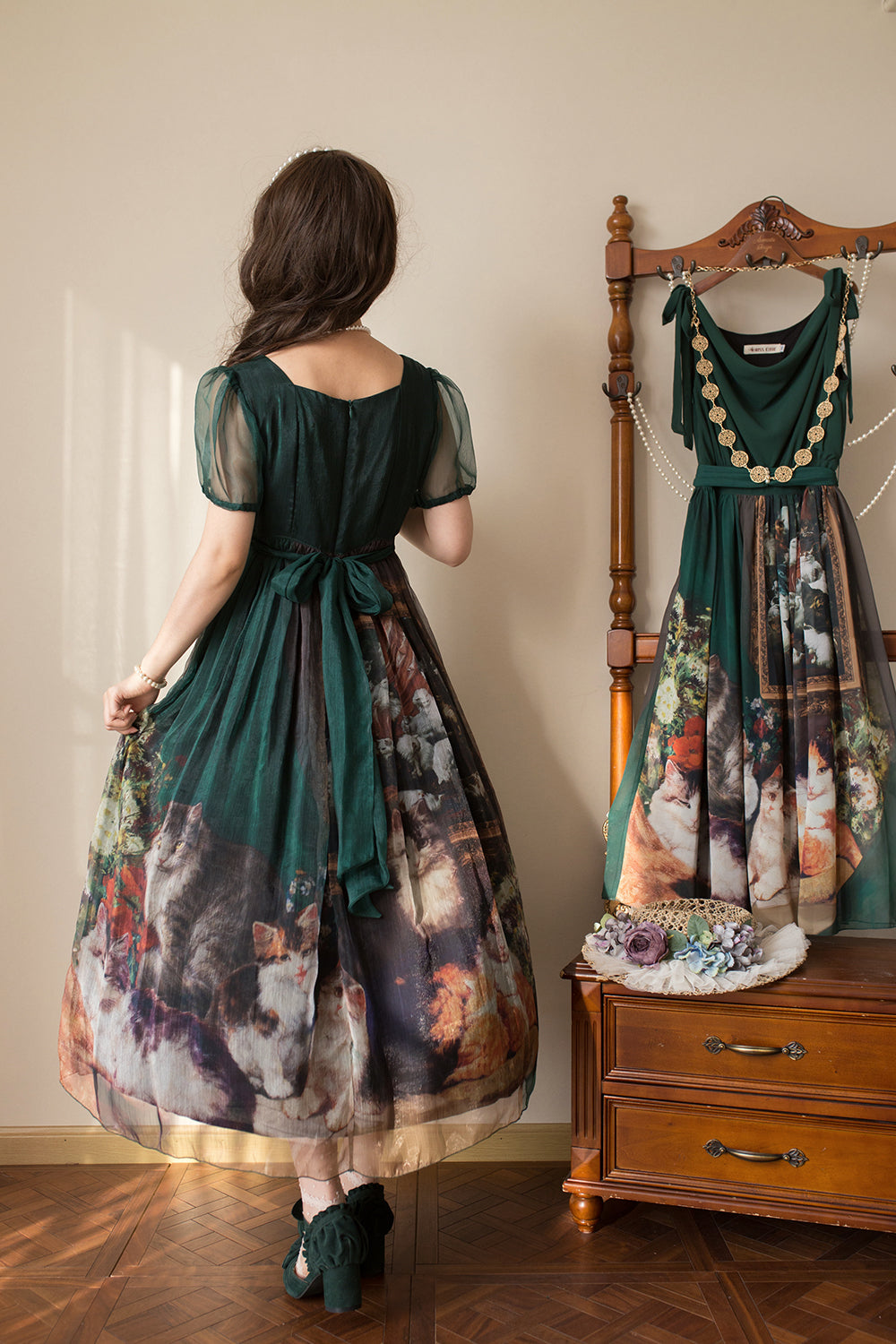 【予約販売】Elegance Greek 油彩画風プリントエンパイアワンピース・新色