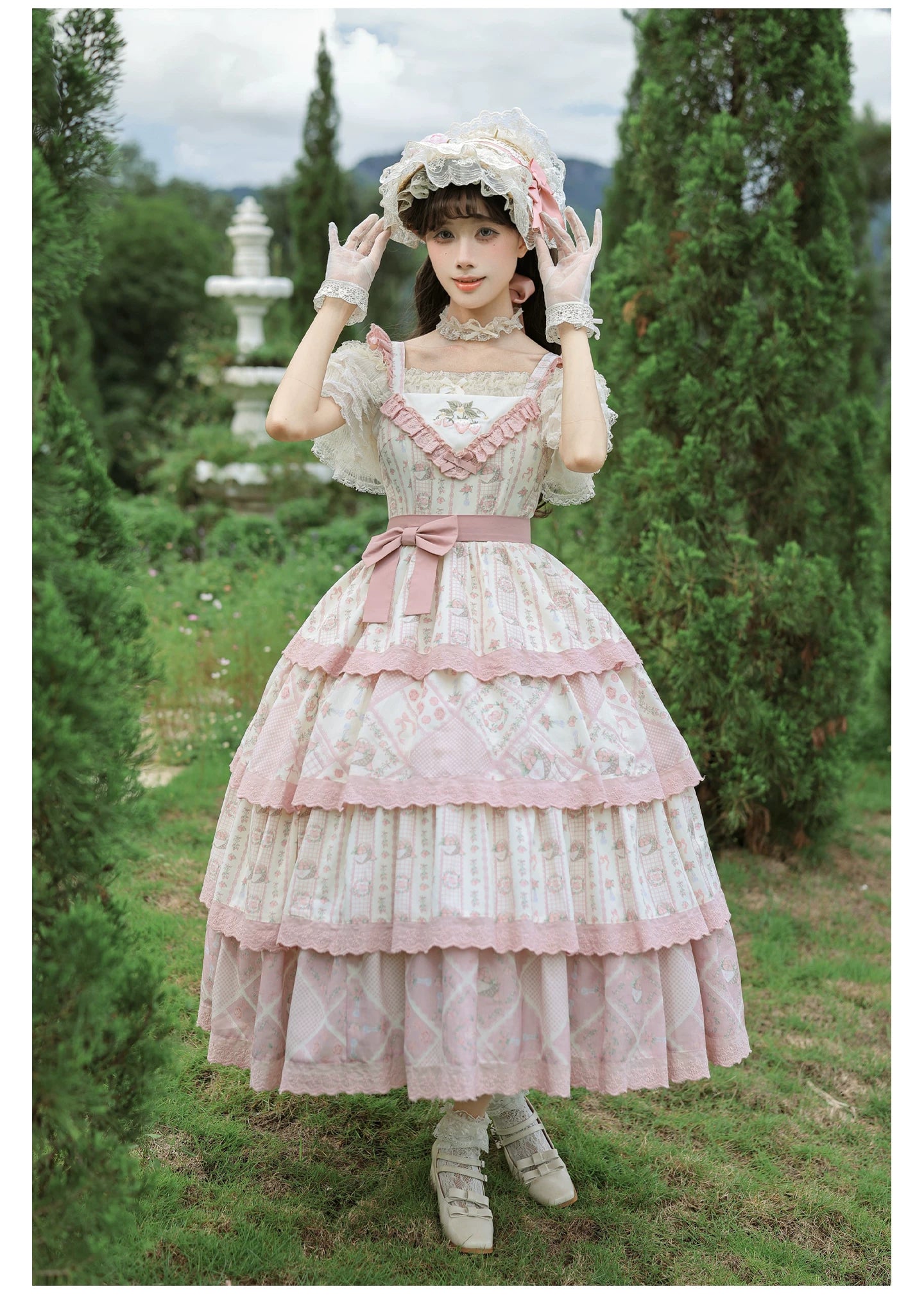 パステルカラーのフローラルジャンパースカート