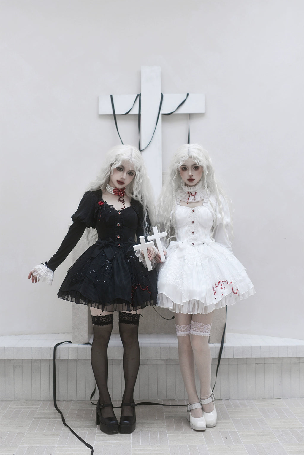 Twin Witches ゴシックチュールワンピースとインナースカート