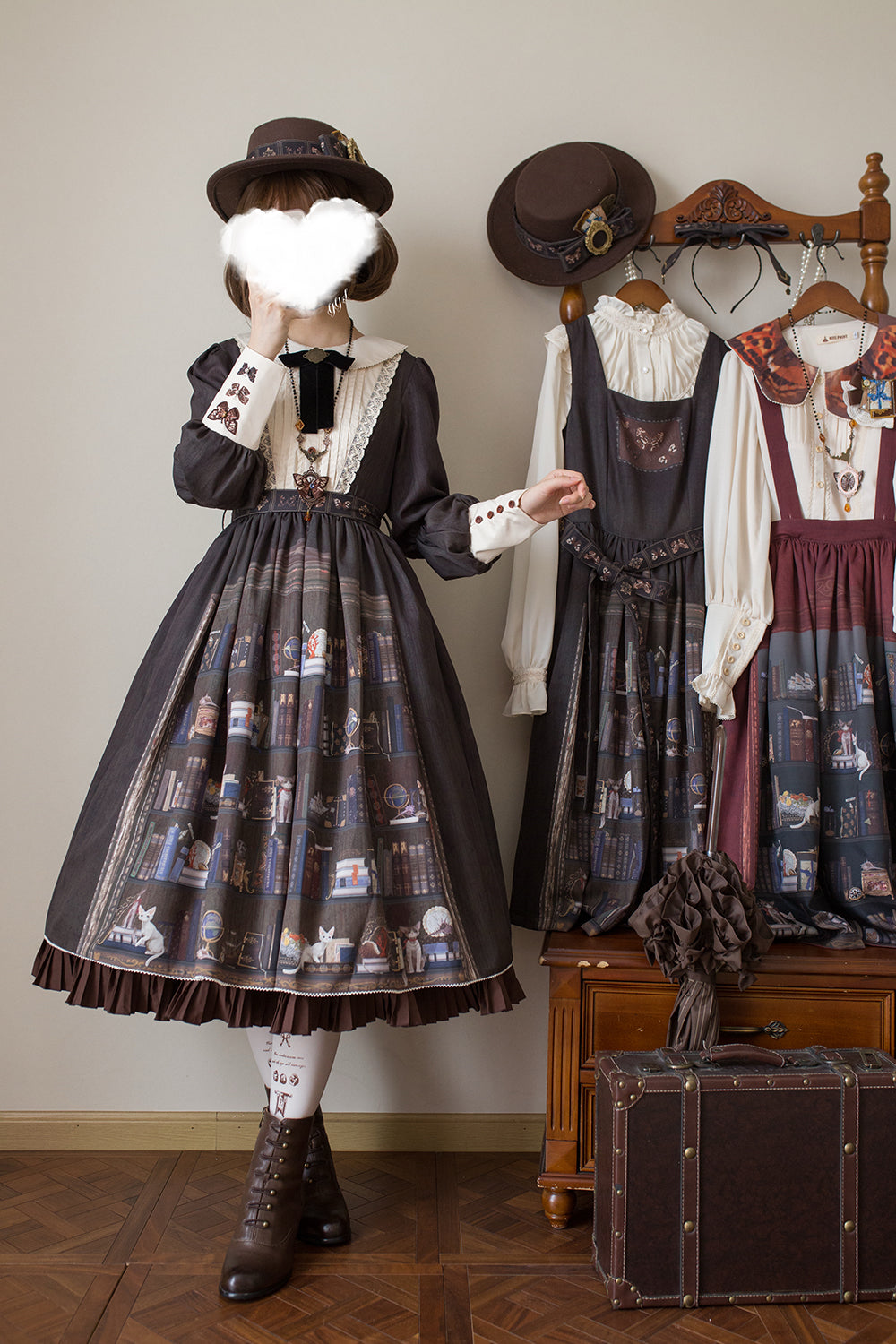 【受注予約11/6まで】German Bookcase ワンピース （ケープ付）