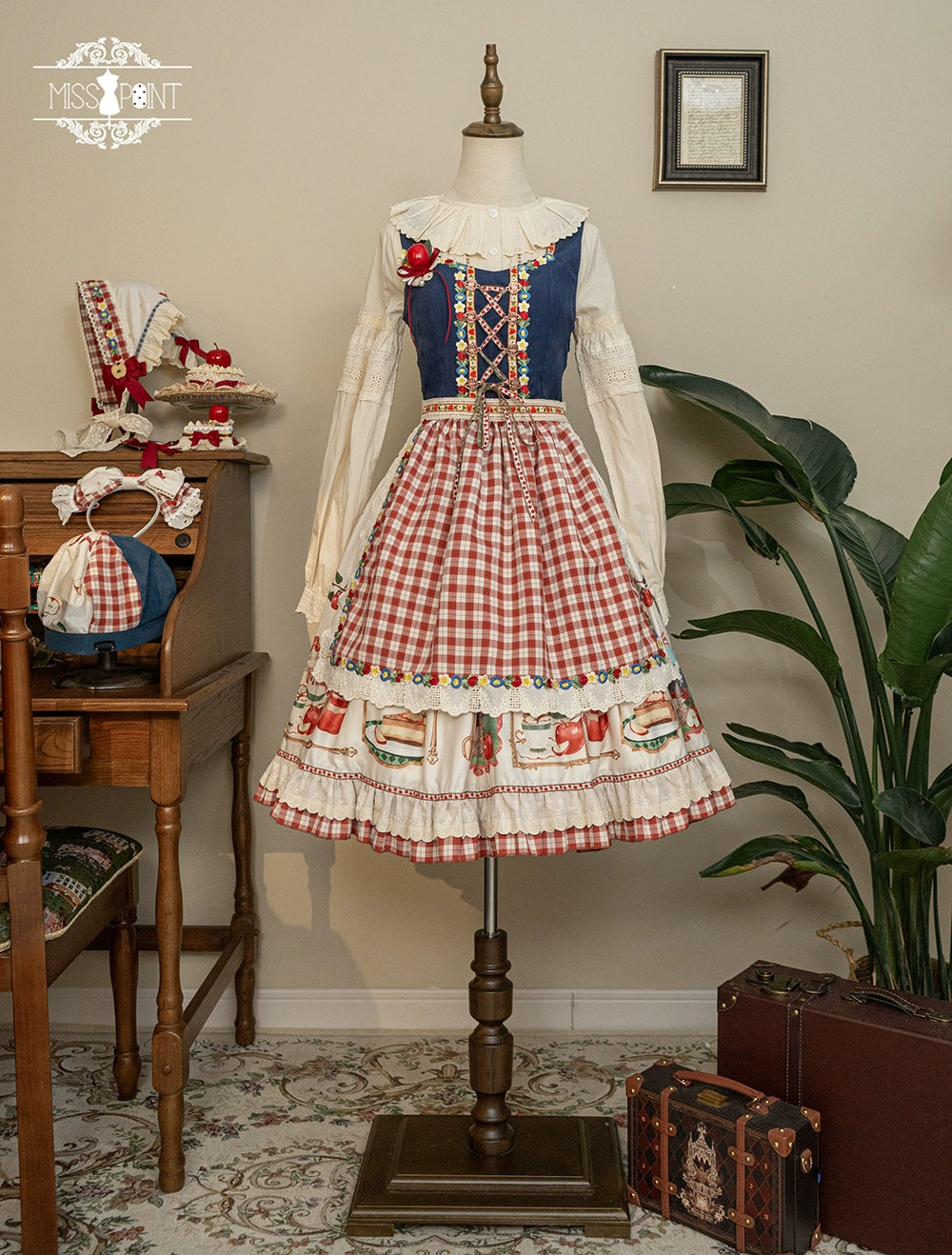 【予約販売】Apple Garden バイエルン風ジャンパースカート