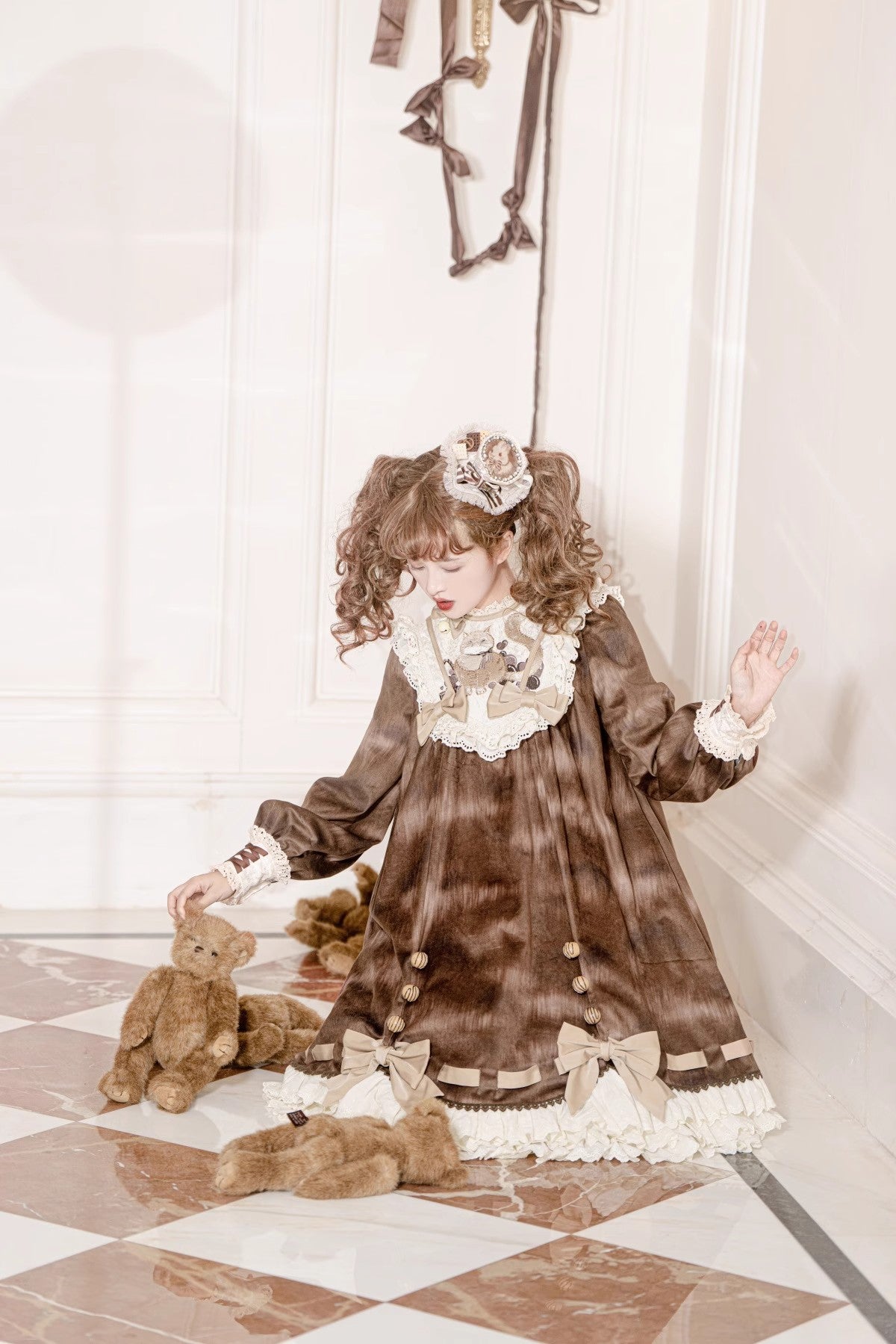 Stand lace collar cat design dress