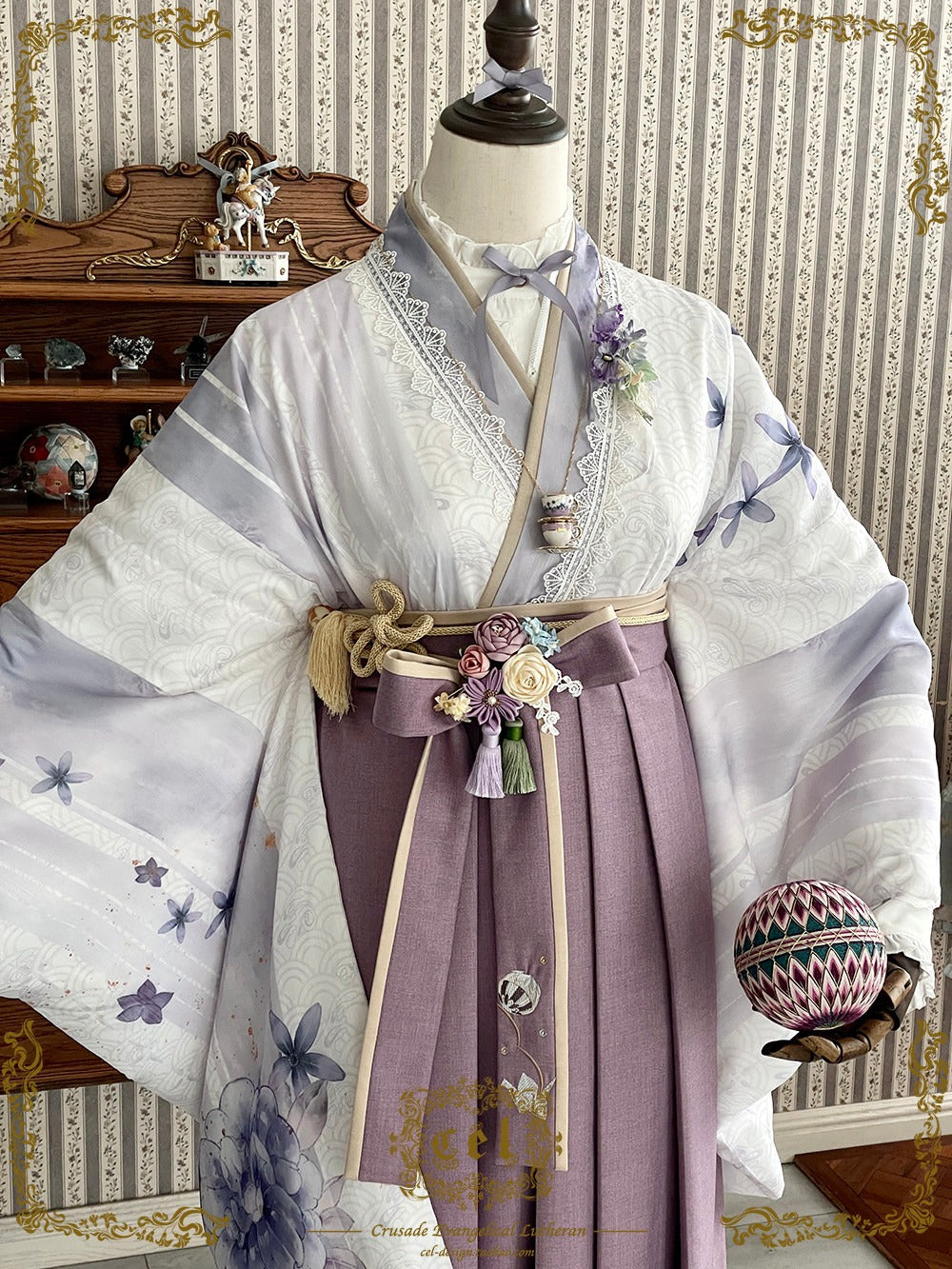 Japanese-style print and lace kimono-style tops [20% off when purchased together]