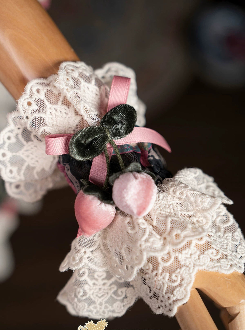 同時購入のみ【受注予約11/12まで】 Porcelain Strawberry アクセサリー