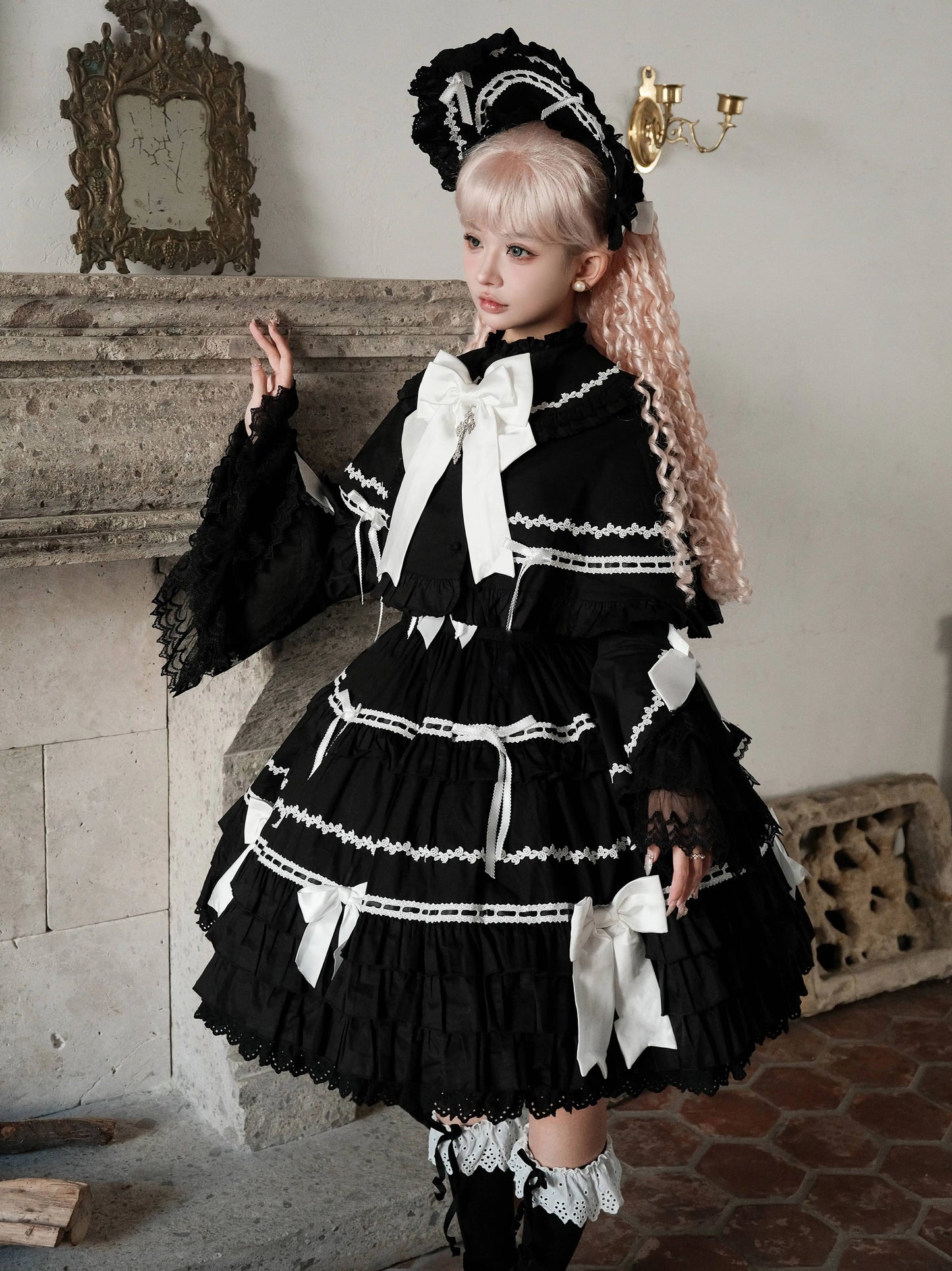 [Pre-orders available until 8/15] Labyrinth Doll Jumper Skirt and Cape 2-piece Set