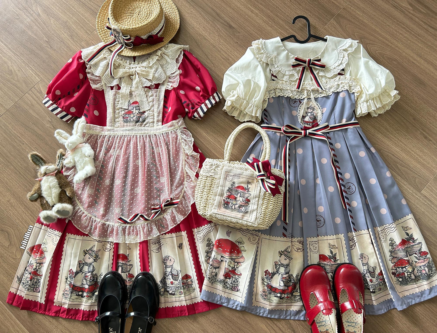 キノコとウサギの切手デザインワンピース